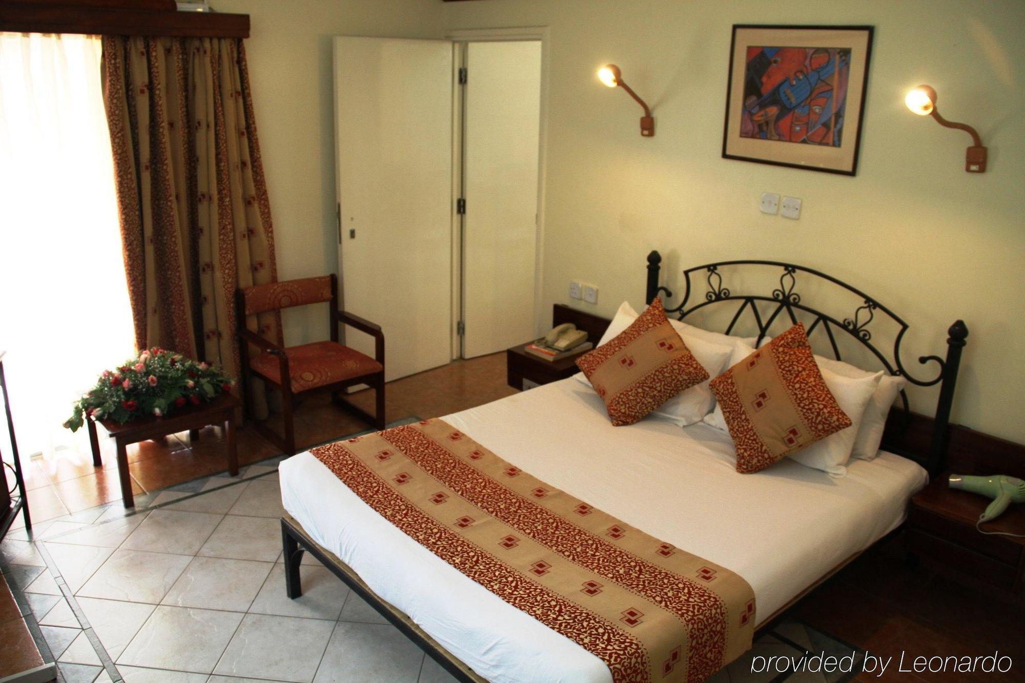 Sentrim 680 Hotel Nairobi Szoba fotó